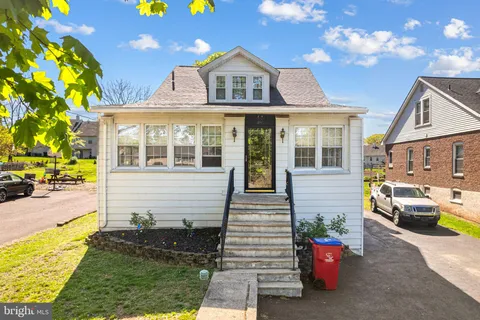 70 1st Avenue, Pottstown, PA 19464 - MLS#: PAMC2137854