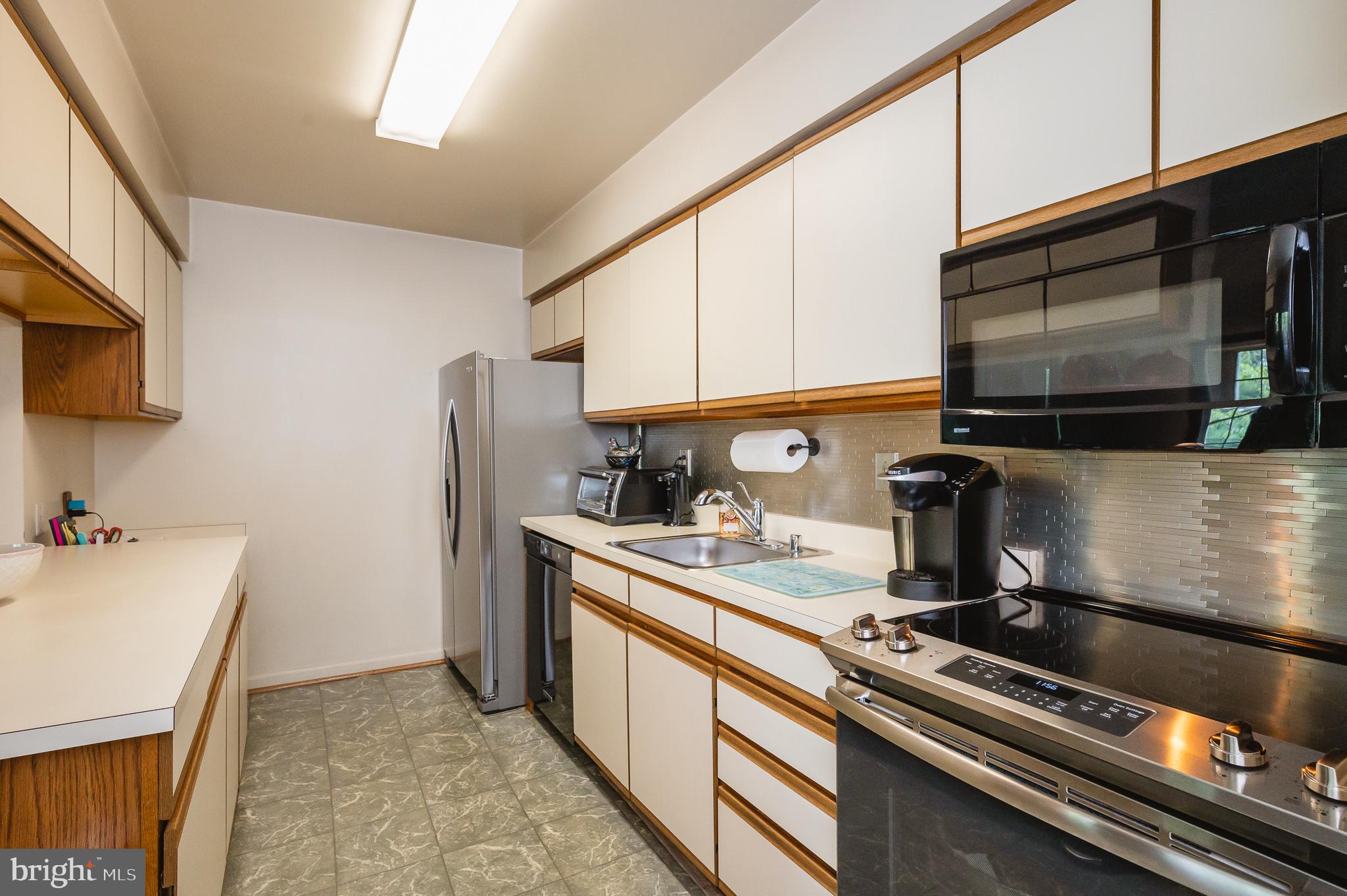 THE VILLAGE OF TIMBERGROVE - Residential