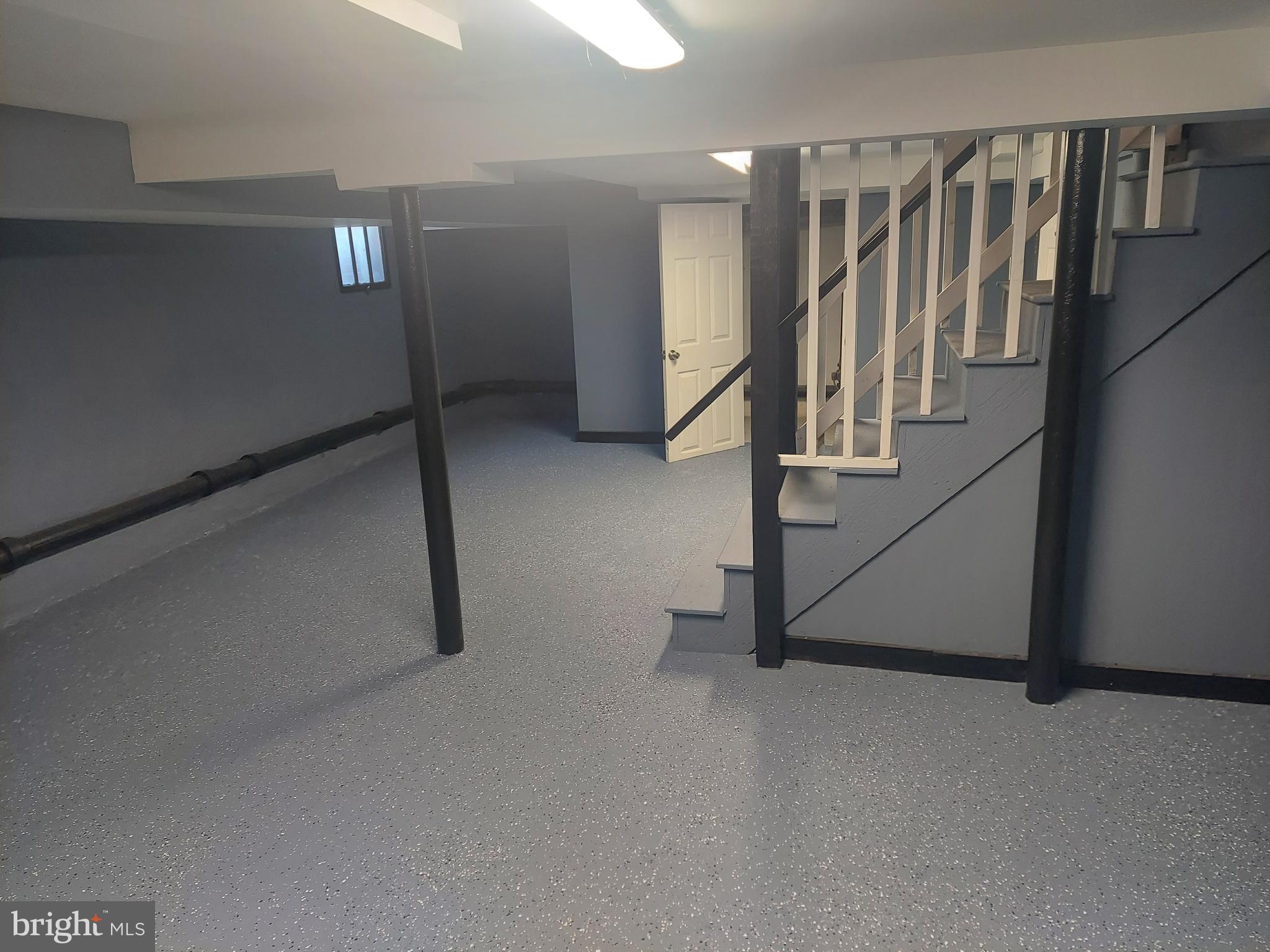 PARKVILLE - Commercial Sale