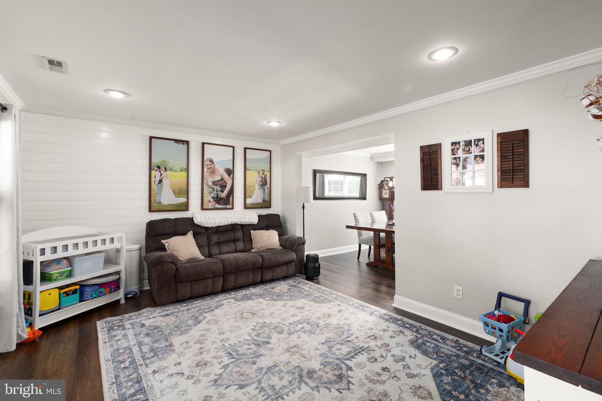1253 COLLIER LANE