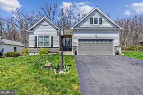 Homes For Sale - 642 W Oak Lane<br/> Carbon County, WHITE HAVEN, PA 18661