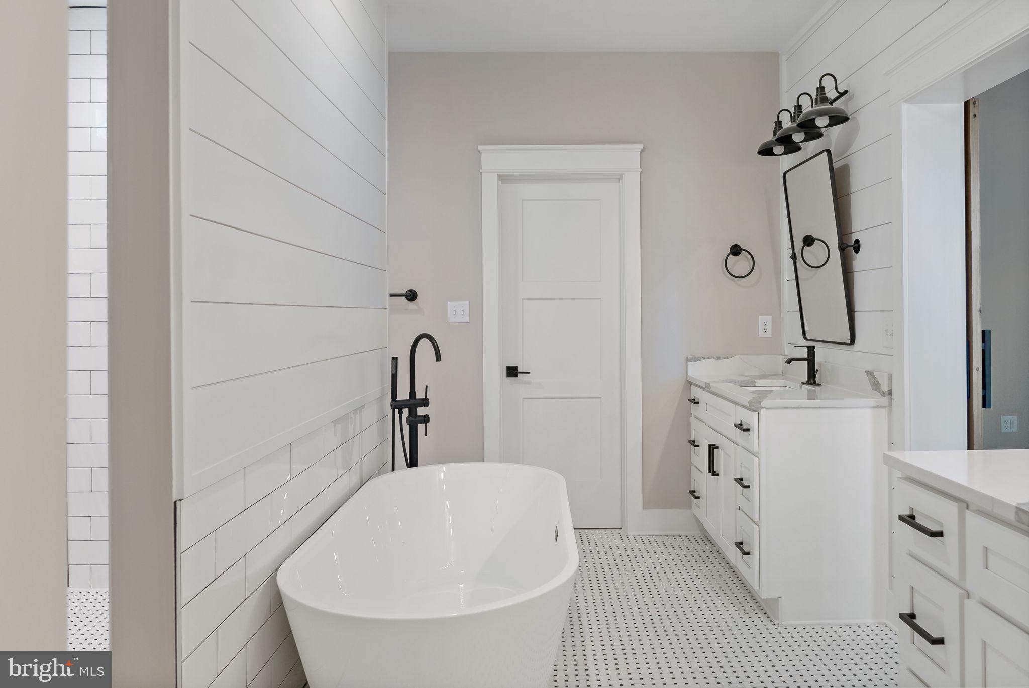 HALLMARK GLEN - Residential