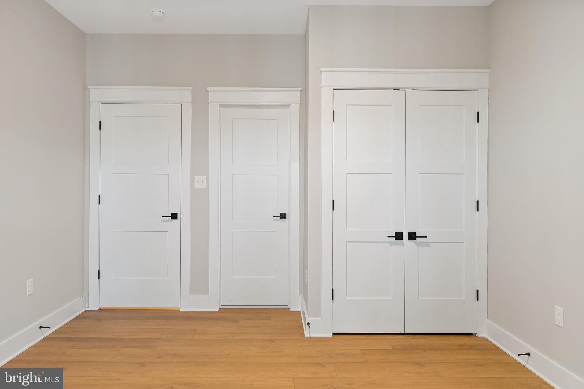 HALLMARK GLEN - Residential