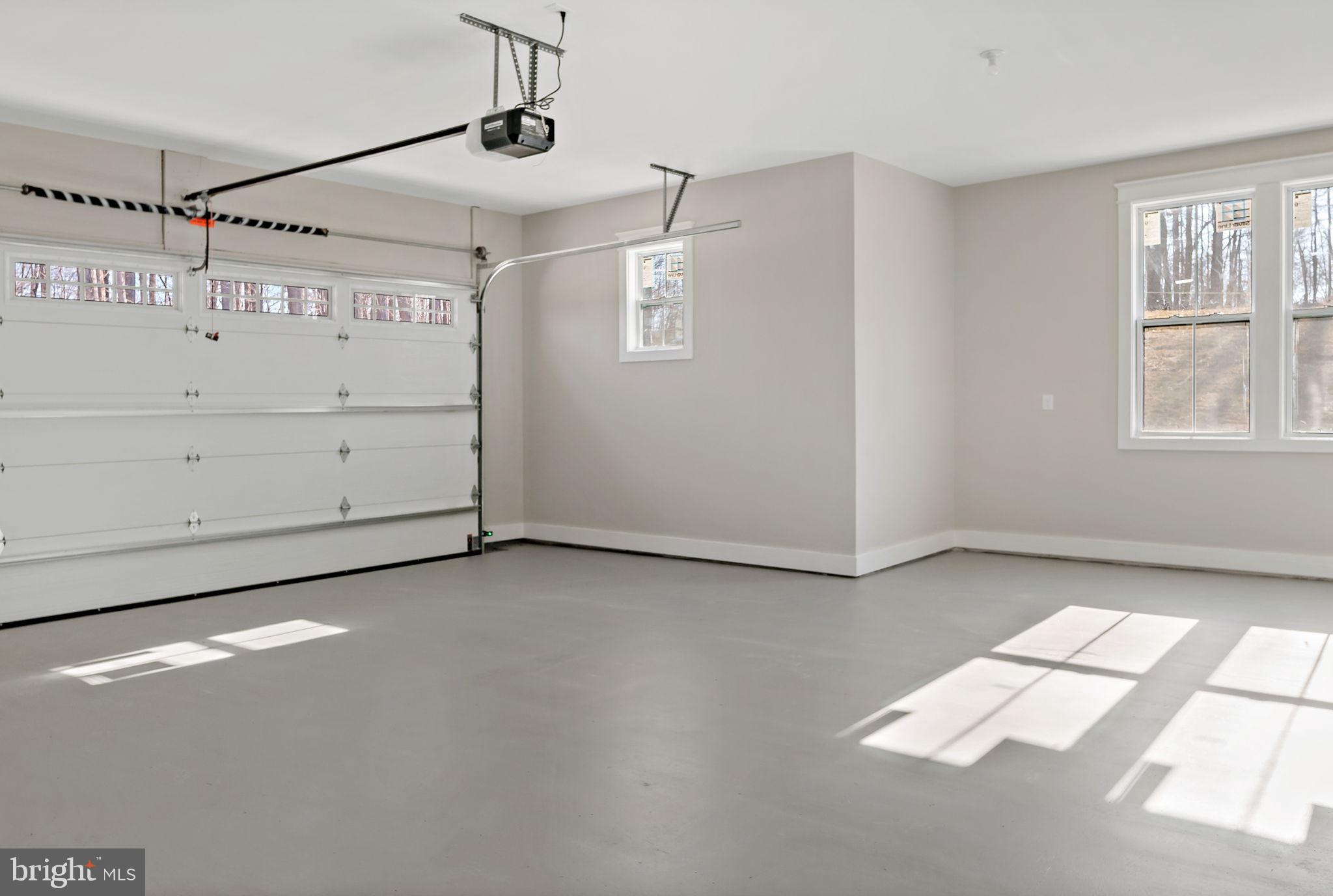 HALLMARK GLEN - Residential