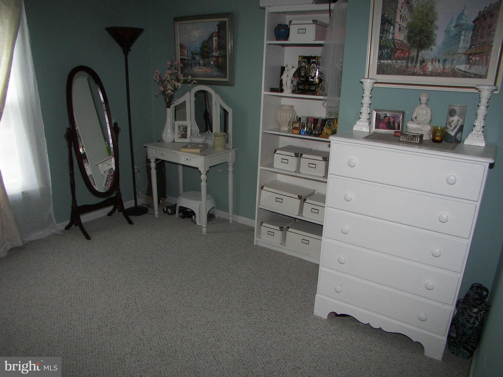 D EVEREUX WEST - Residential Lease