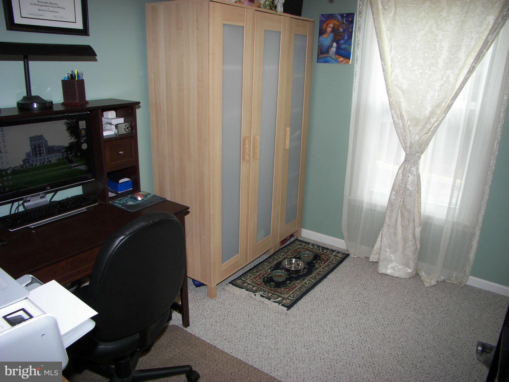 D EVEREUX WEST - Residential Lease