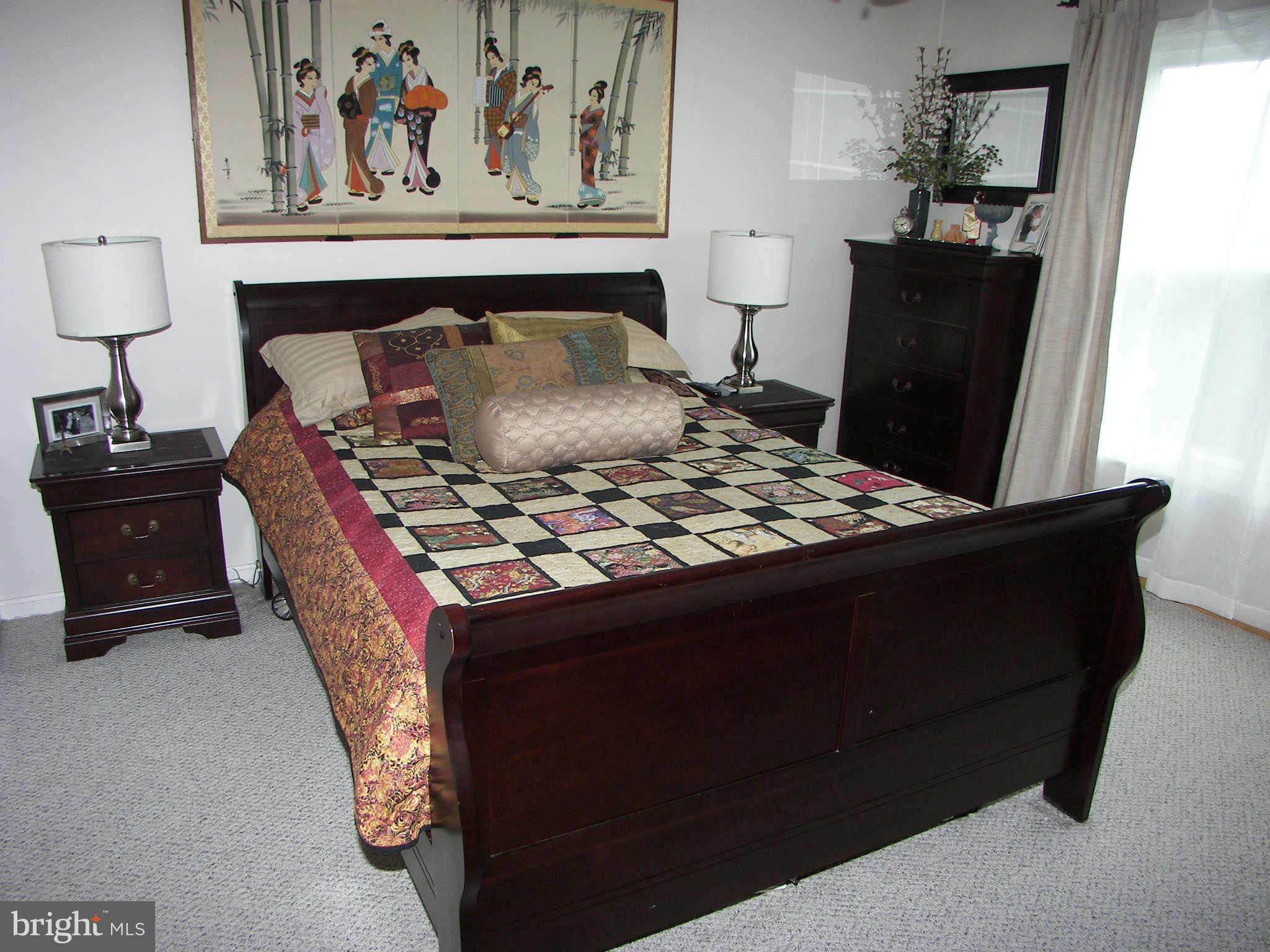 D EVEREUX WEST - Residential Lease