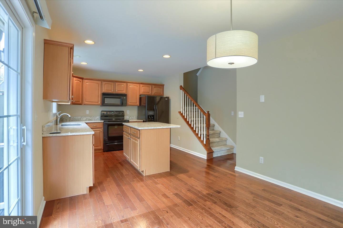 PARKSIDE TOWNHOME CONDOS - Residential