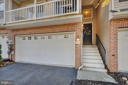 PARKSIDE TOWNHOME CONDOS - Residential