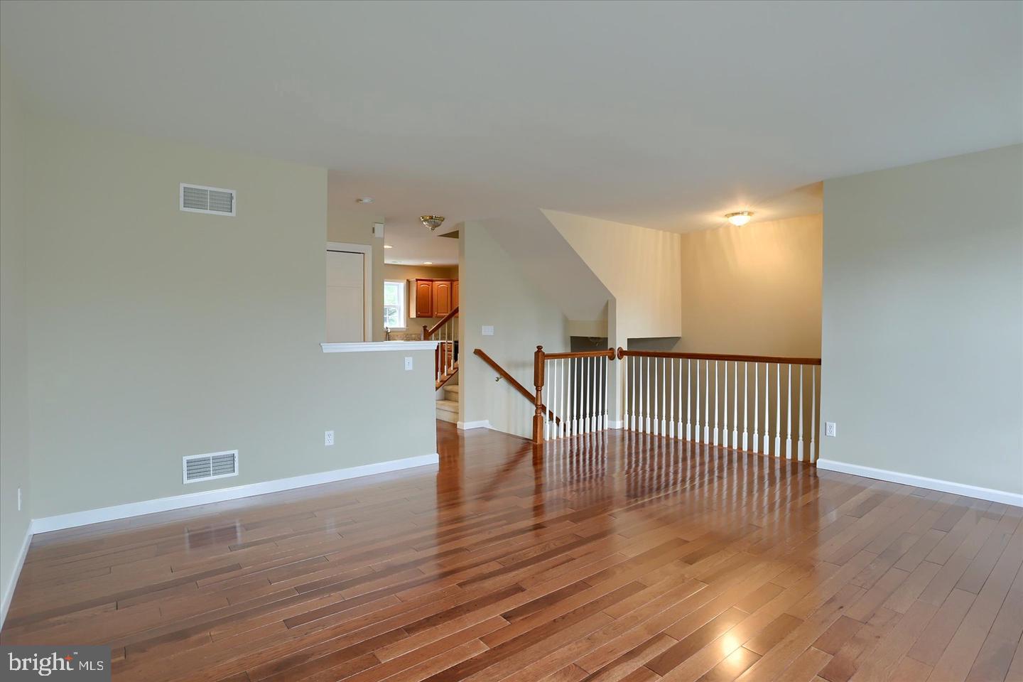 PARKSIDE TOWNHOME CONDOS - Residential