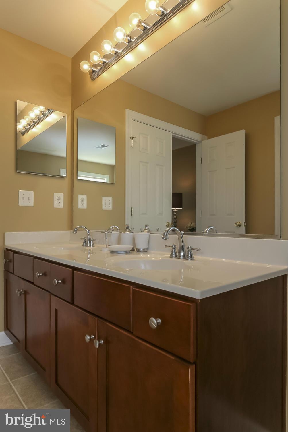 HAMPSTEAD LANDING - Residential