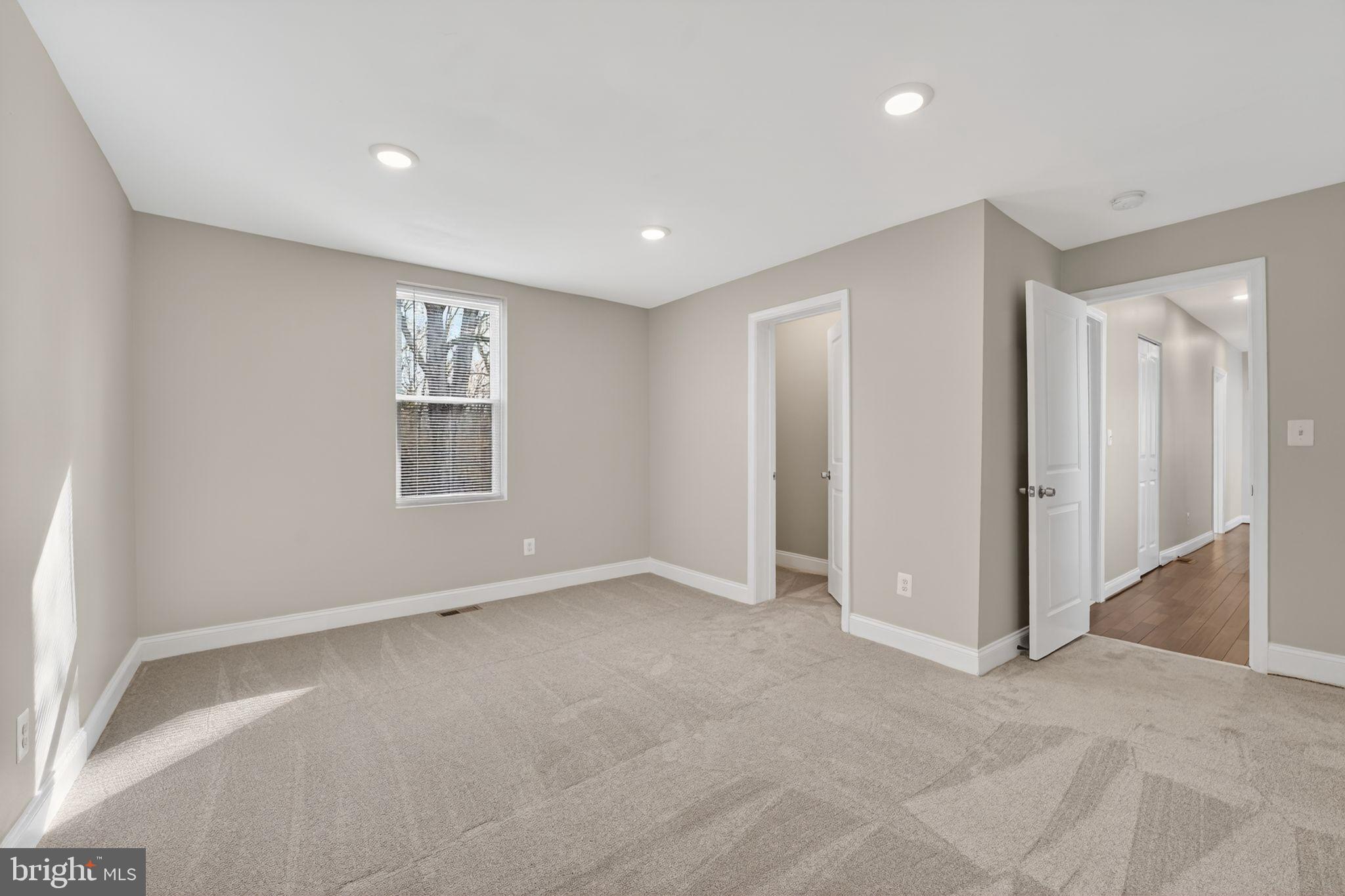 LANDSDOWNE - Residential