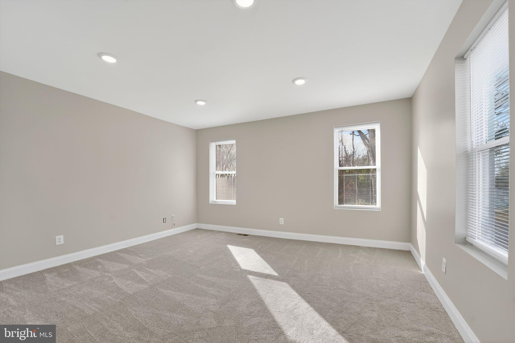 LANDSDOWNE - Residential