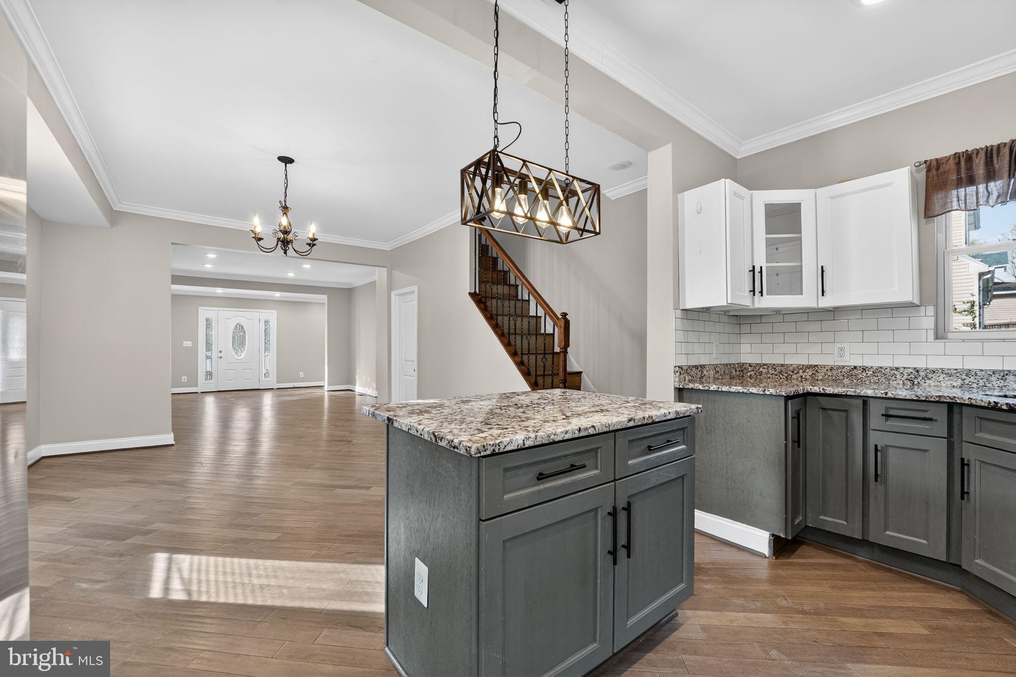 LANDSDOWNE - Residential