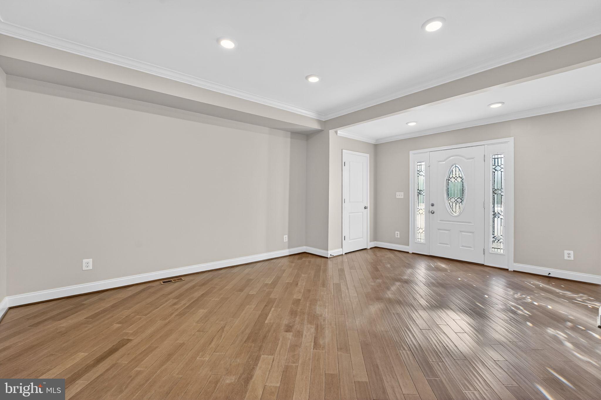 LANDSDOWNE - Residential