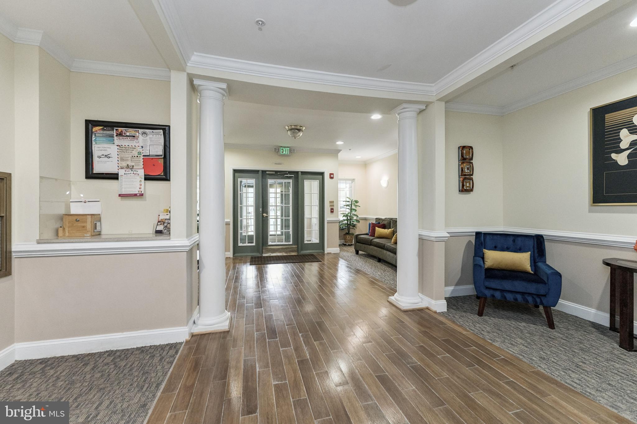 CAMERON GROVE CONDO IV> - Residential