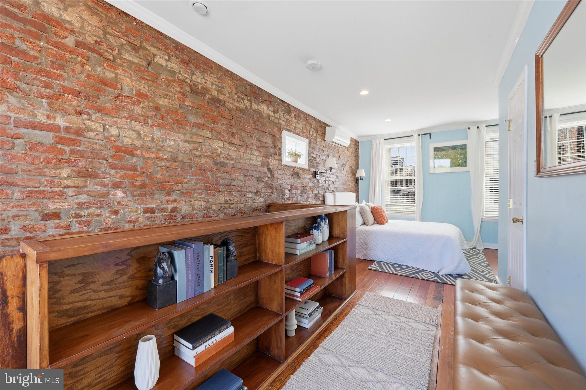 FAIRMOUNT - Residential