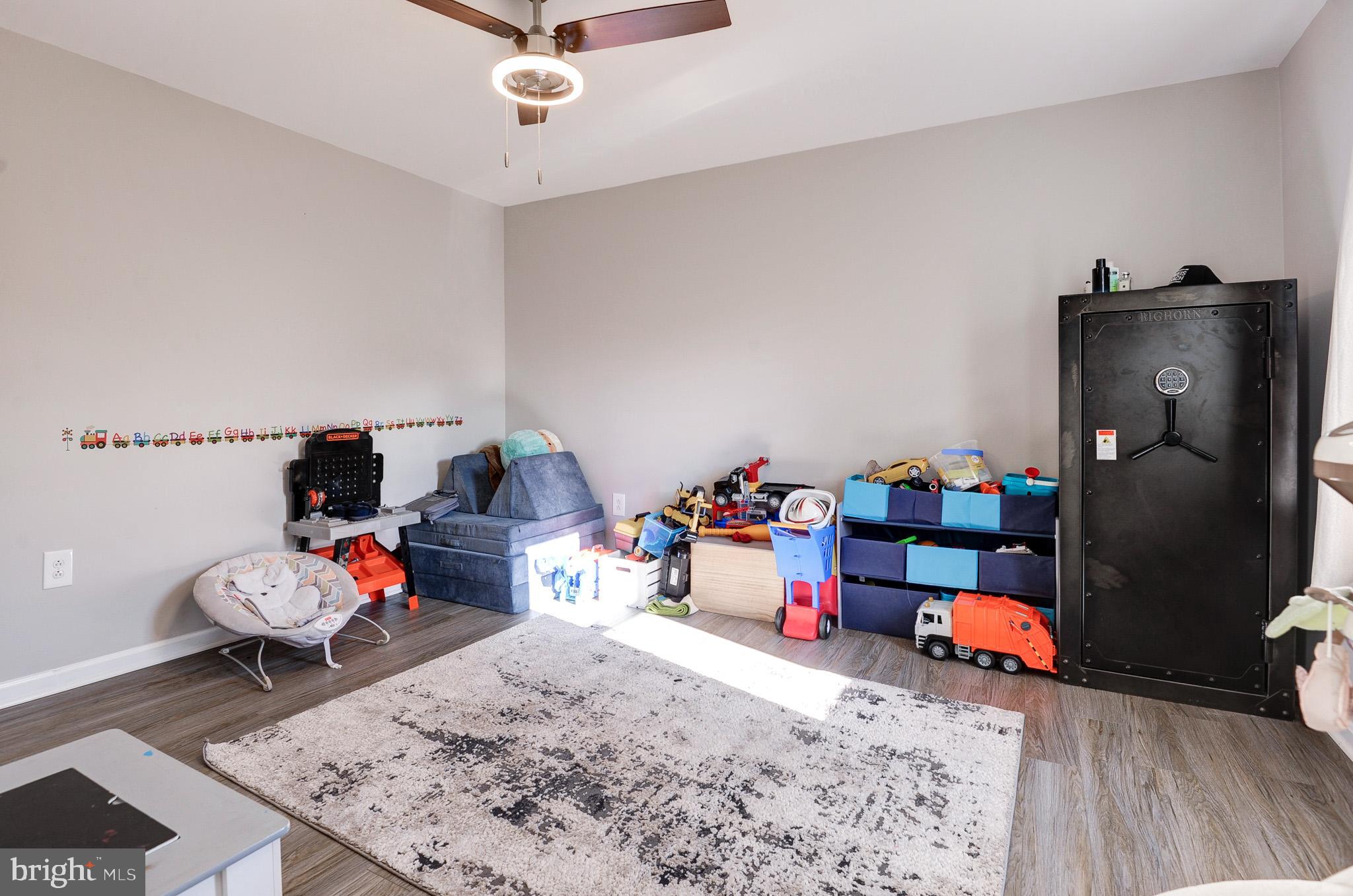 LEESBURG COUNTRY CLUB - Residential