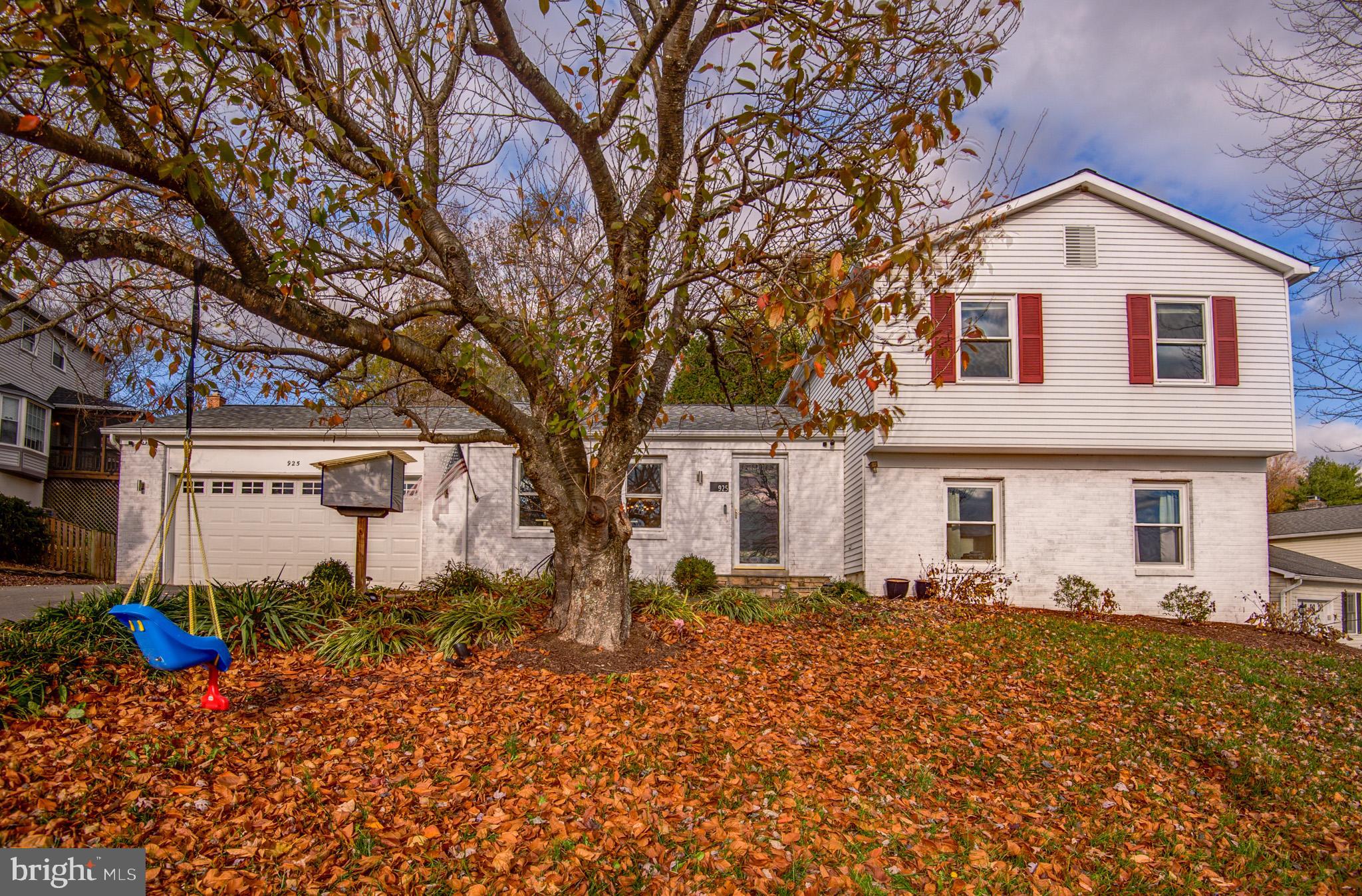 LEESBURG COUNTRY CLUB - Residential