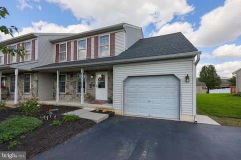 Photo of 3476 Green Leaf Drive, MOUNT JOY, PA 17552 (MLS # PALA2058410)