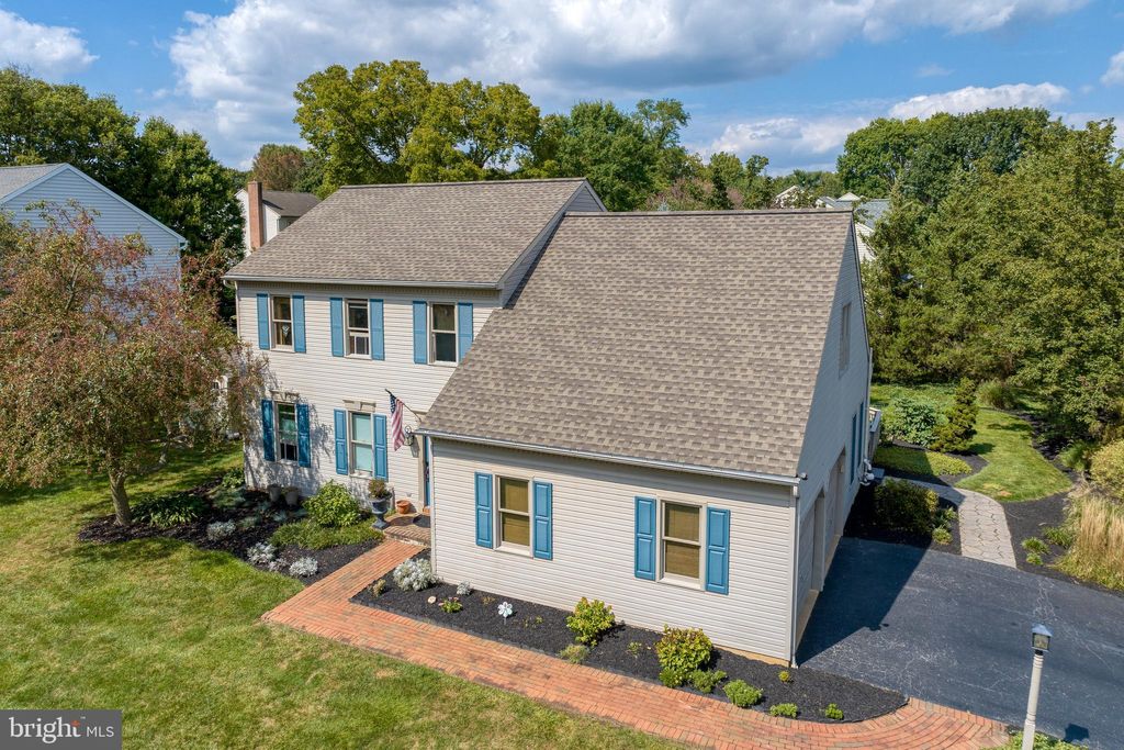 Photo of 1827 KRYSTLE DR, LANCASTER, PA 17602 (MLS # PALA2040872)