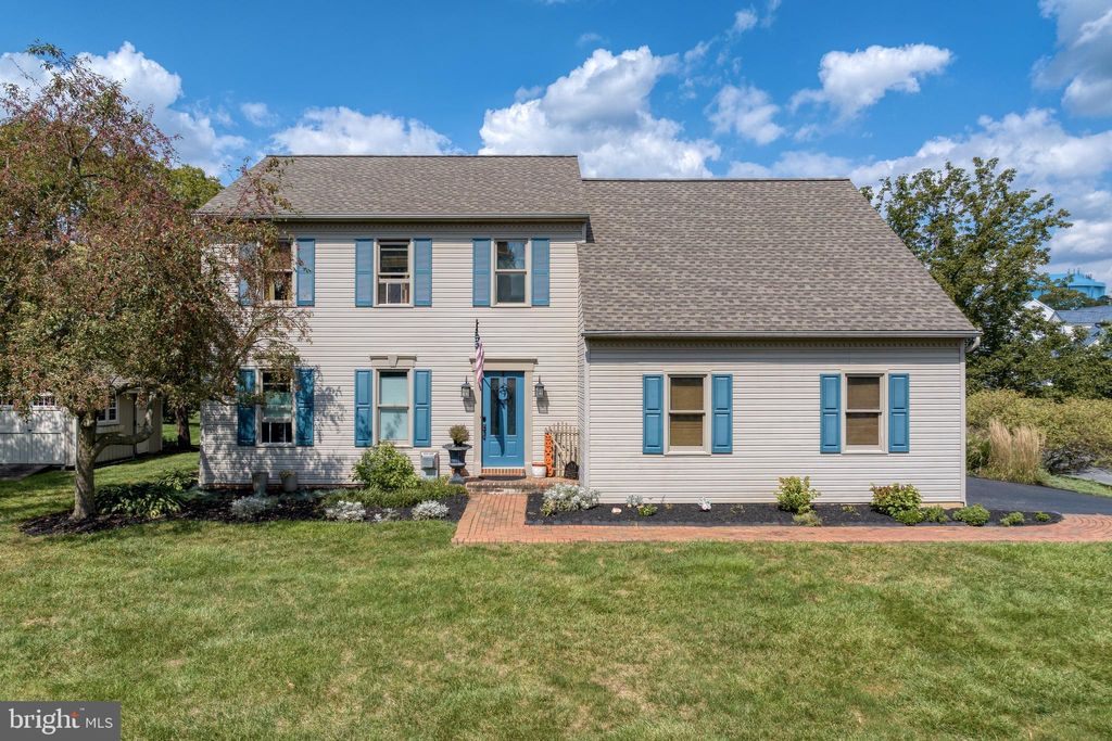 Photo of 1827 KRYSTLE DR, LANCASTER, PA 17602 (MLS # PALA2040872)