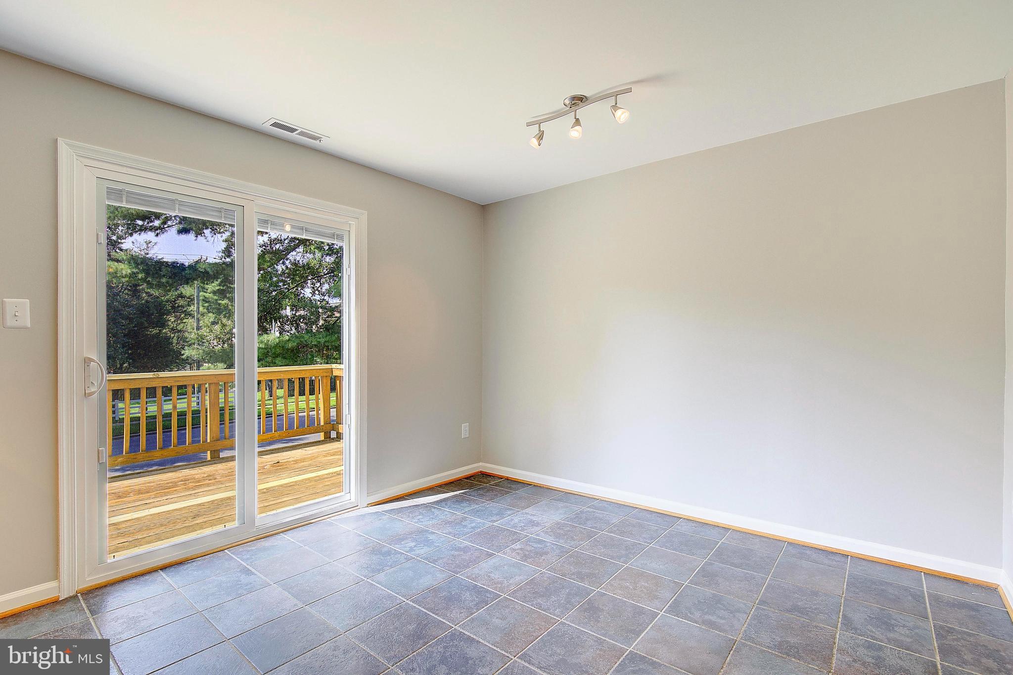 CROFTON MEWS - Residential