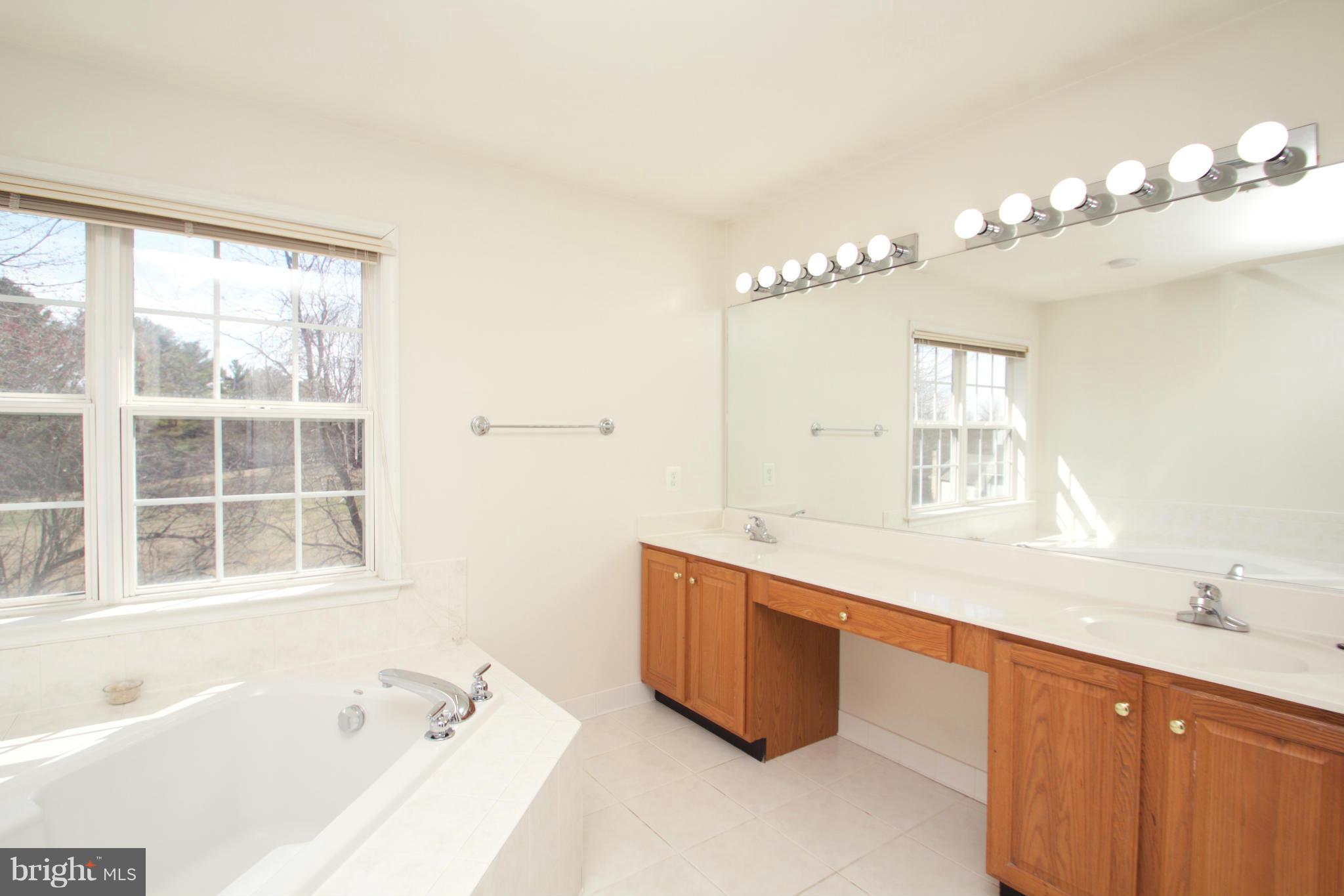 WHEATON OUT RES. (2) - Residential Lease