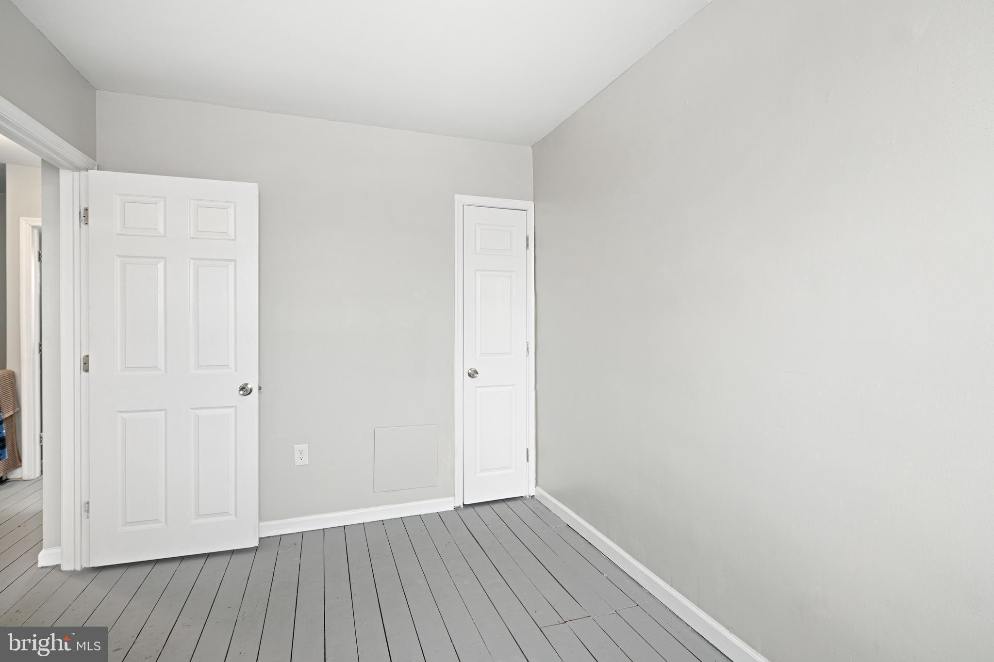 OXFORD CIRCLE - Residential