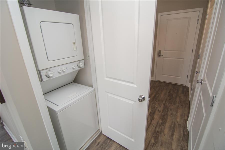 DOWNTOWN - Residential Lease