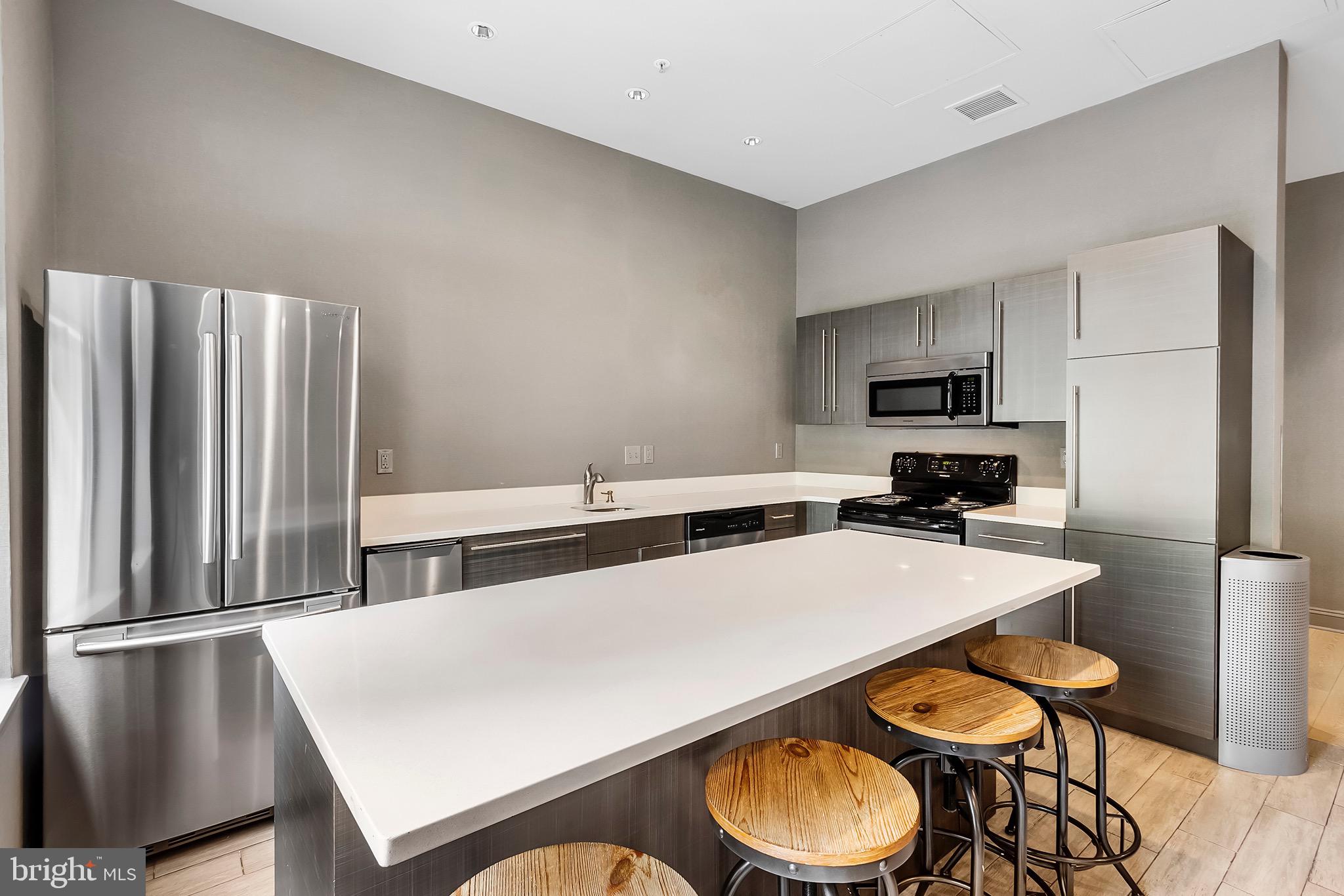DOWNTOWN - Residential Lease