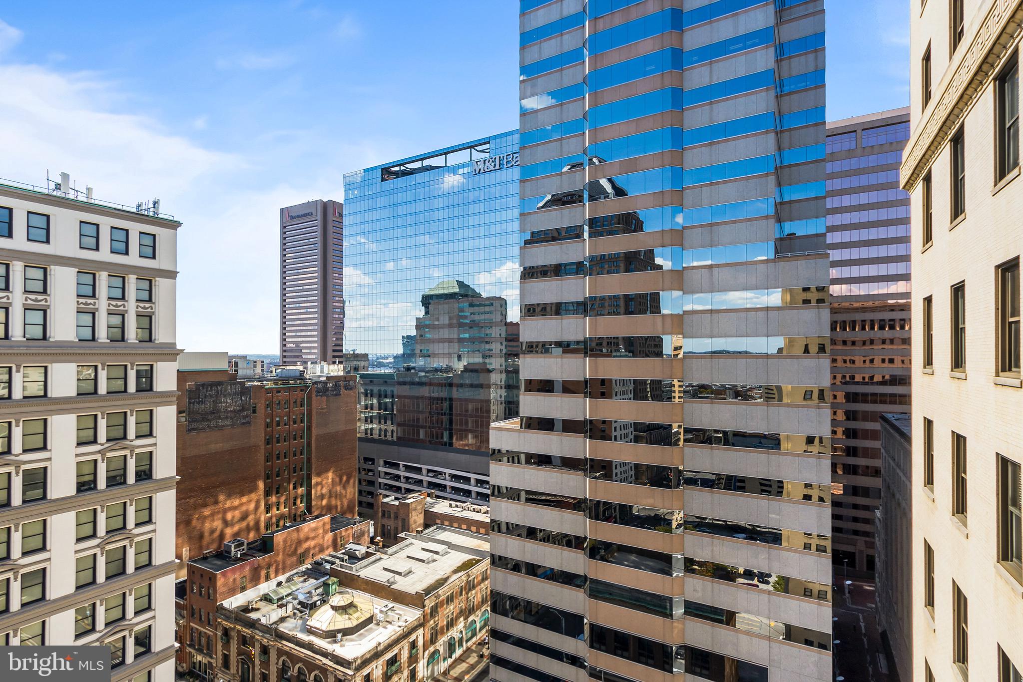 DOWNTOWN - Residential Lease