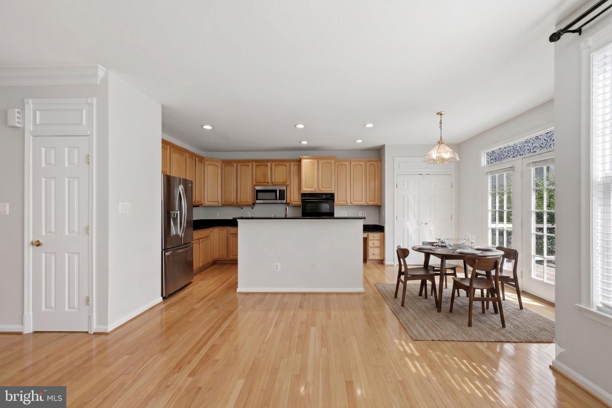 ASHBURN VILLAGE - Residential
