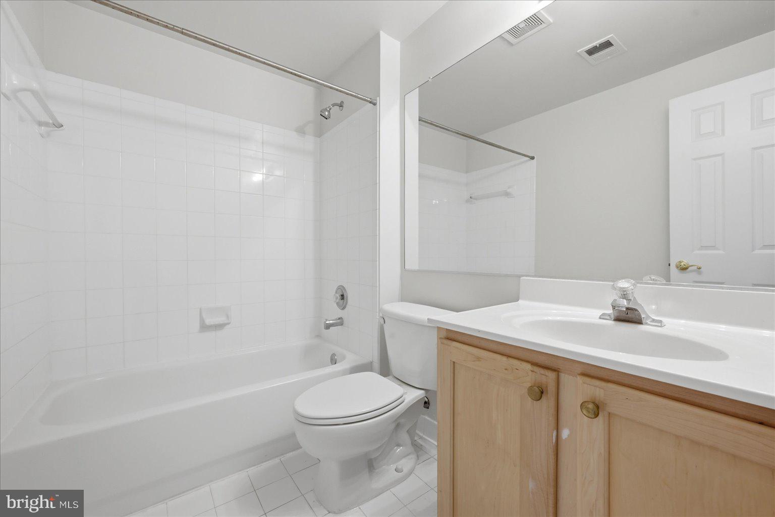 ASHBURN VILLAGE - Residential
