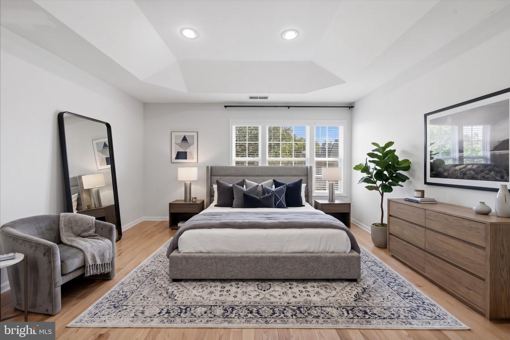 ASHBURN VILLAGE - Residential