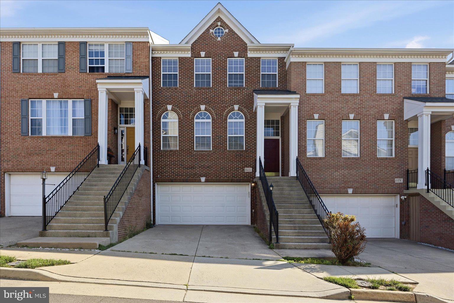 ASHBURN VILLAGE - Residential