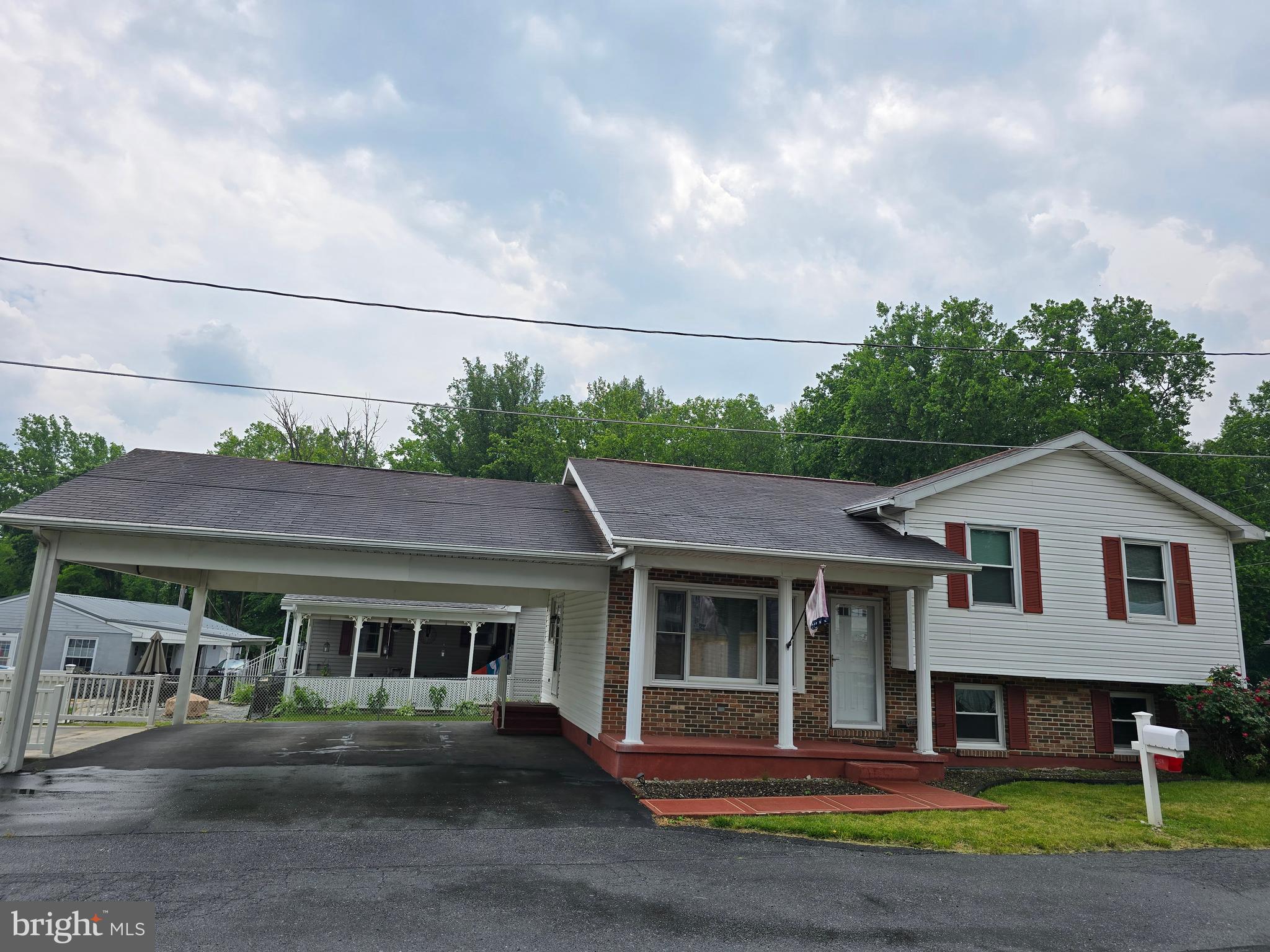 4 S ALTAMONT AVENUE