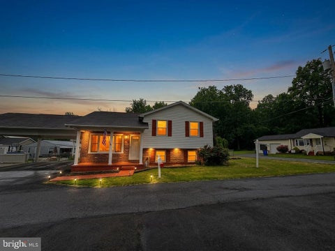 Homes For Sale - 4 S Altamont Avenue<br/> Frederick County, THURMONT, MD 21788