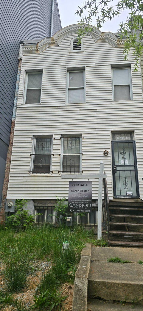 Photo of 3923 Georgia Avenue NW, WASHINGTON, DC 20011 (MLS # DCDC2241700)
