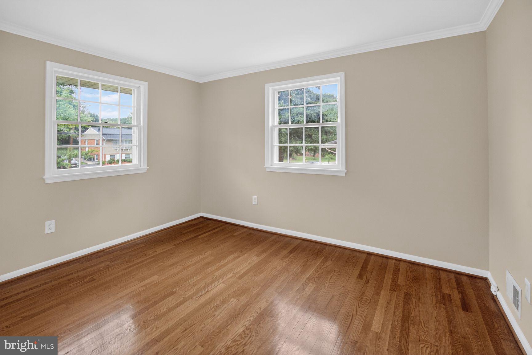 CALVERTON - Residential