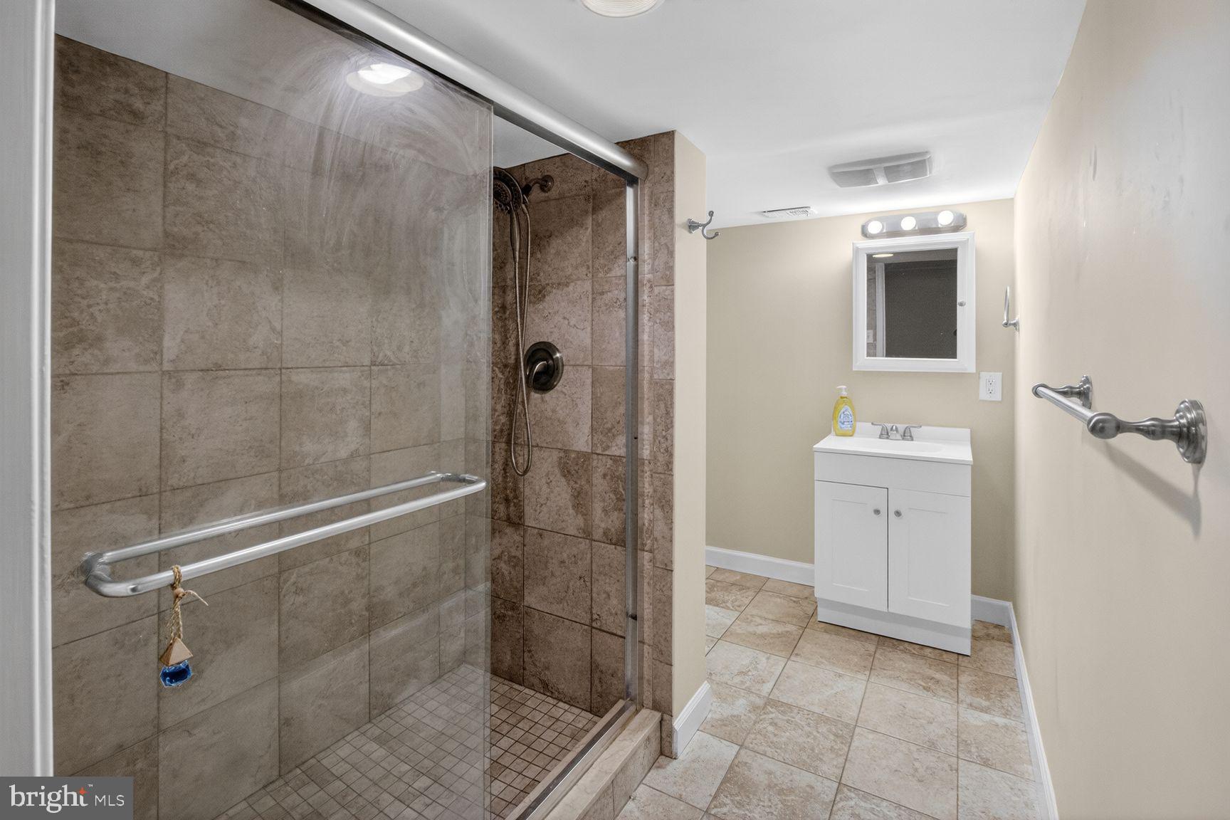 CALVERTON - Residential
