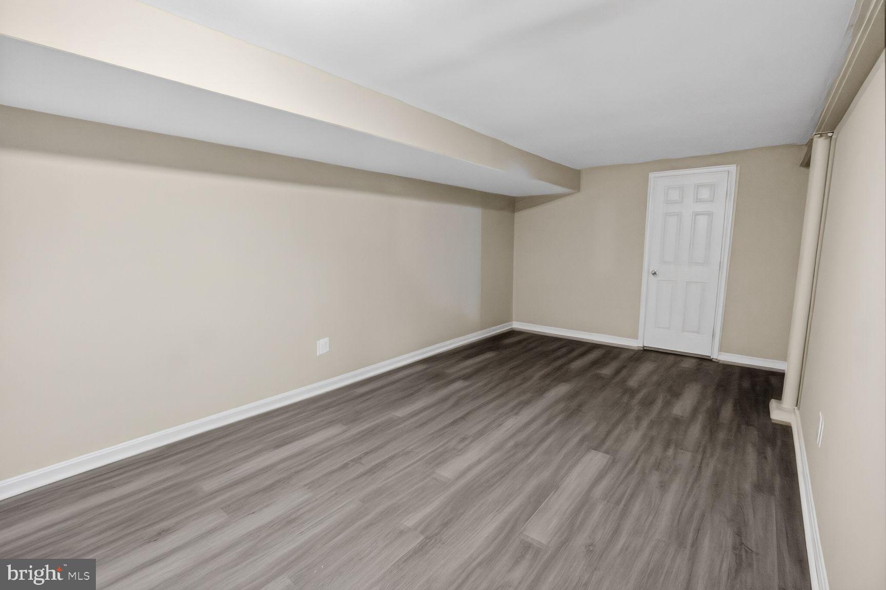 CALVERTON - Residential