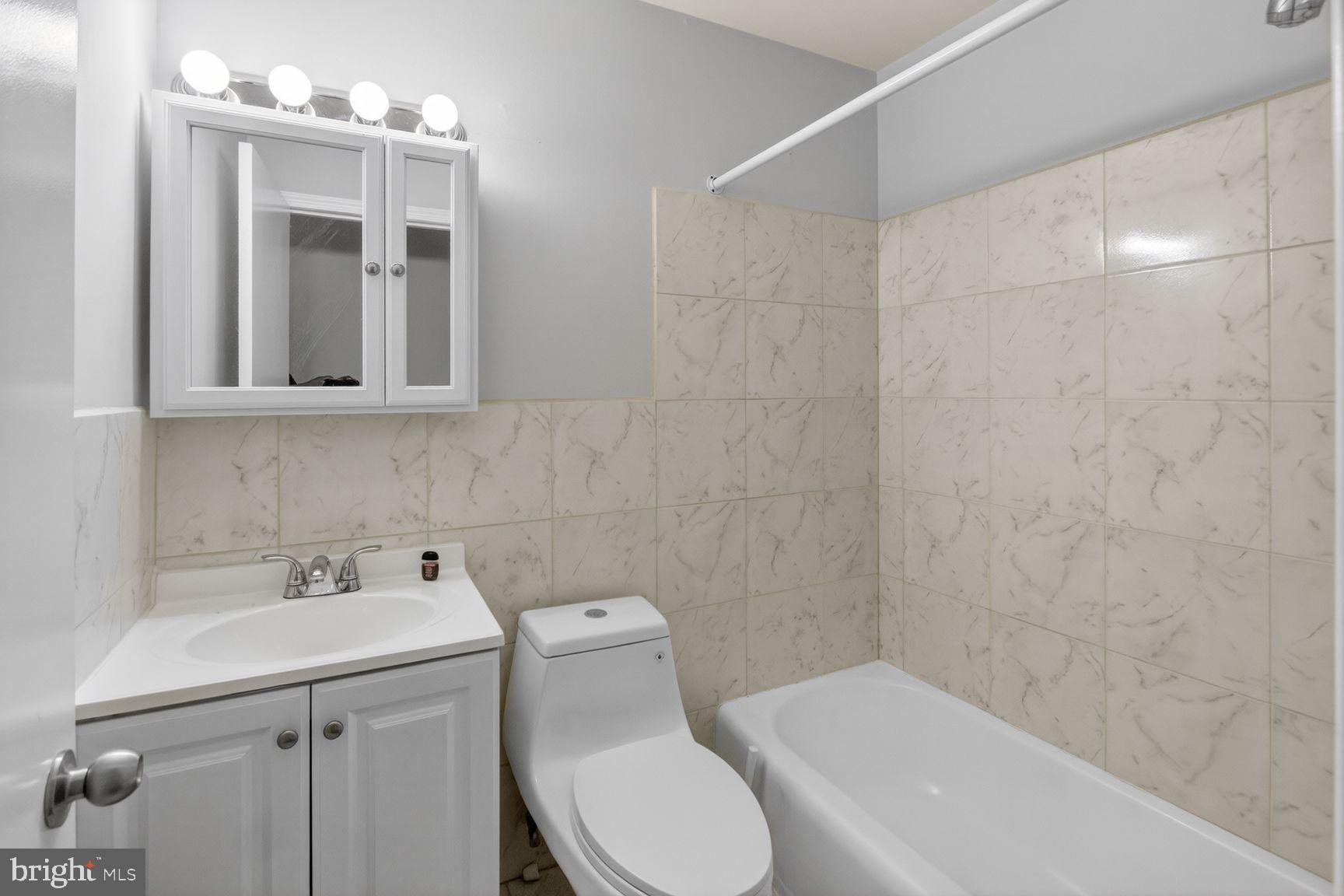 CALVERTON - Residential