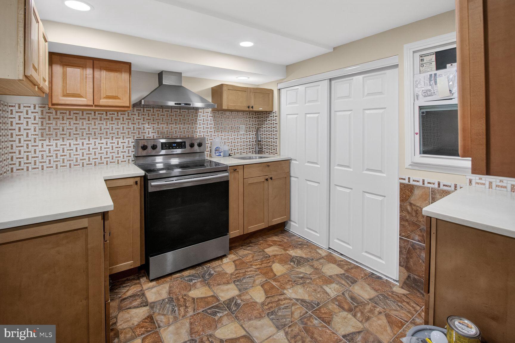 CALVERTON - Residential