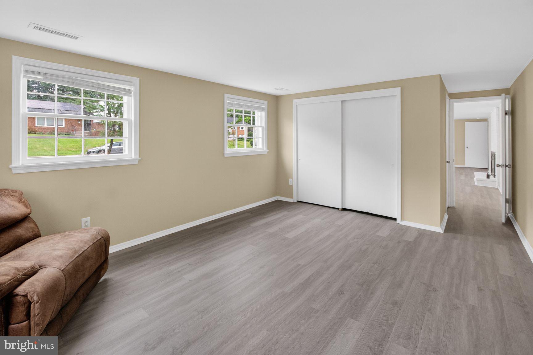 CALVERTON - Residential
