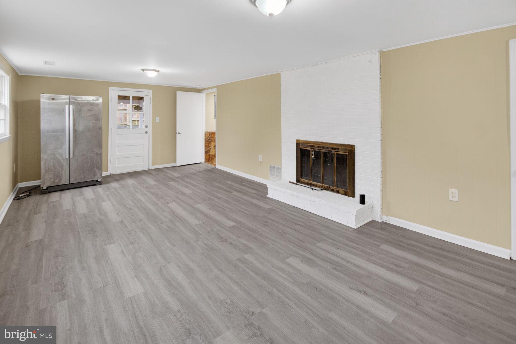 CALVERTON - Residential