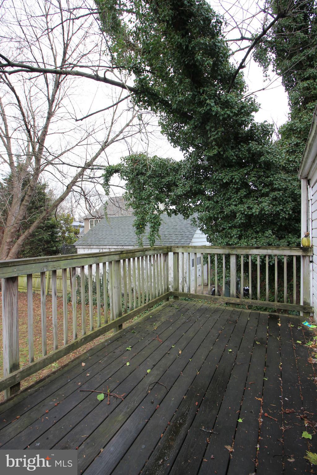 LYON PARK - Residential Lease