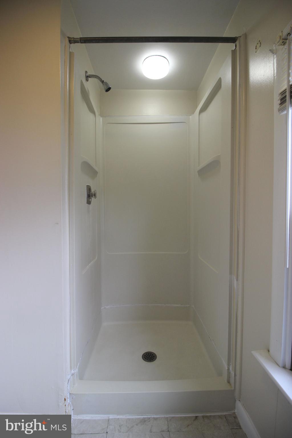 LYON PARK - Residential Lease