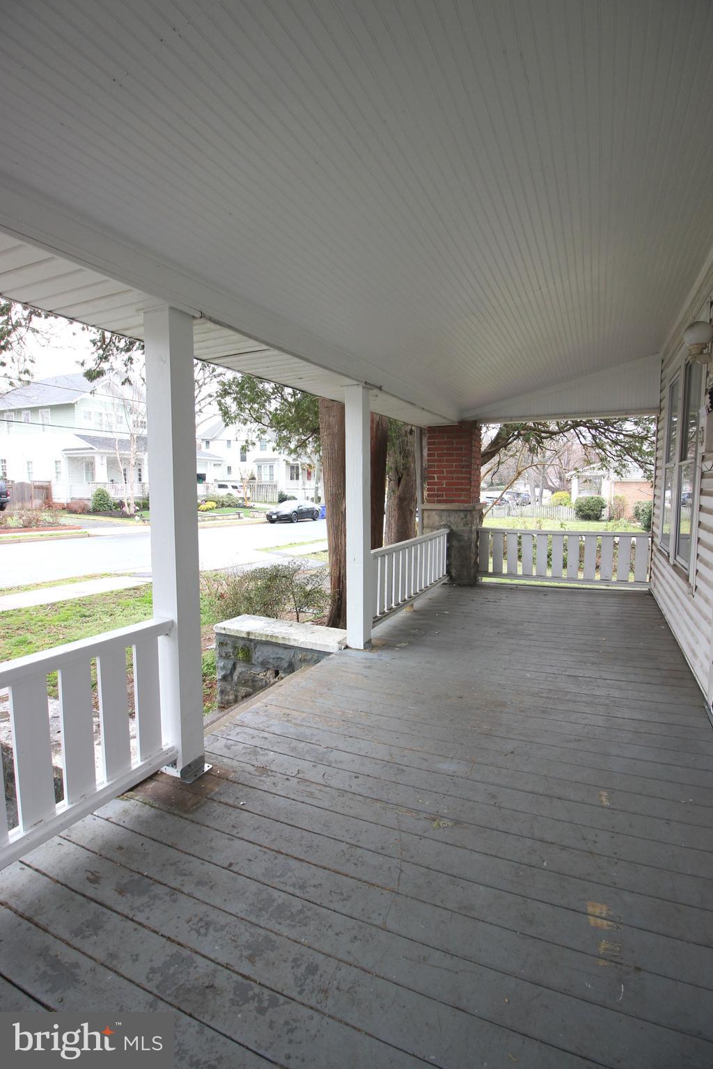 LYON PARK - Residential Lease