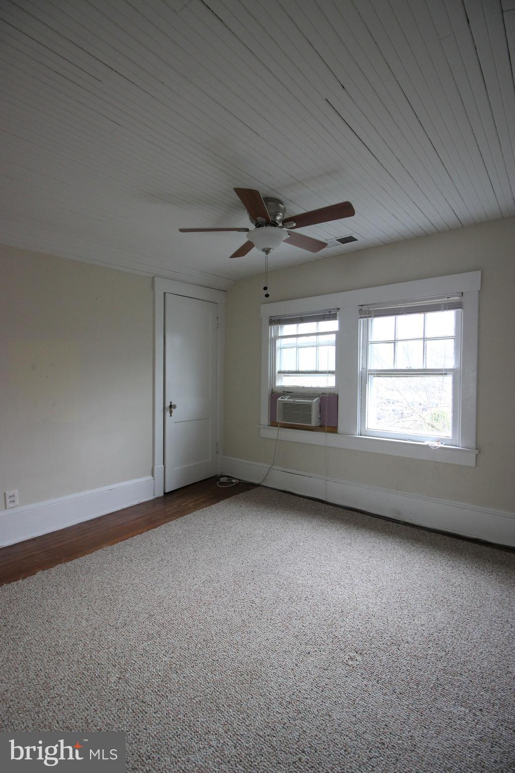 LYON PARK - Residential Lease